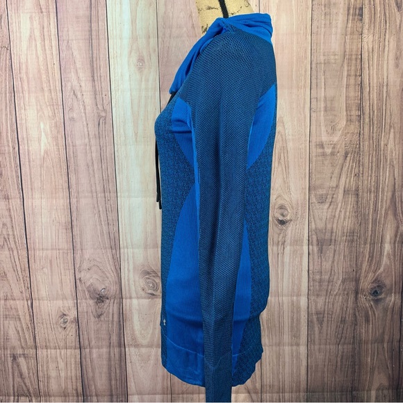 Under Armour Womens Size Small Blue Black HeatGear Cowl Neck Long Sleeve Top EUC - Picture 6 of 11